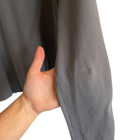 Peruvian Connection Gray Turtleneck Base Layer Tee, Size M - Picture 6 of 7